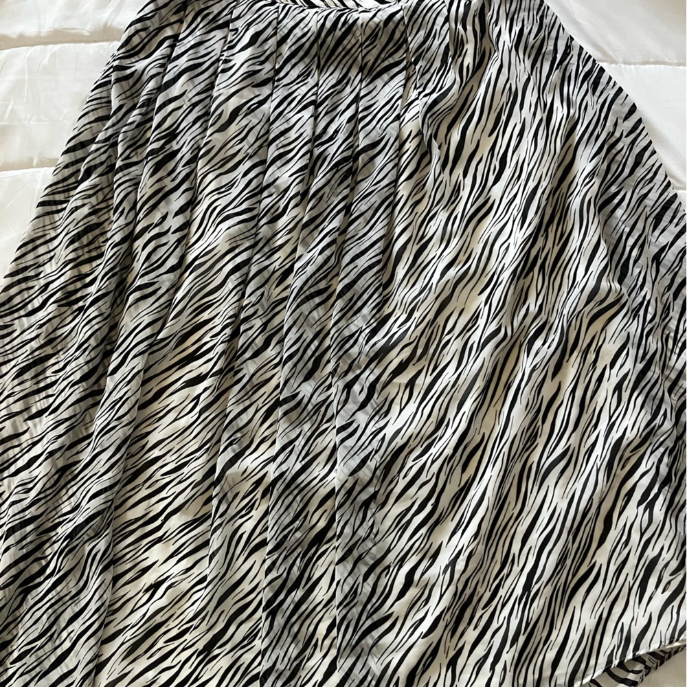 Zebra 🦓 print maxi skirt!